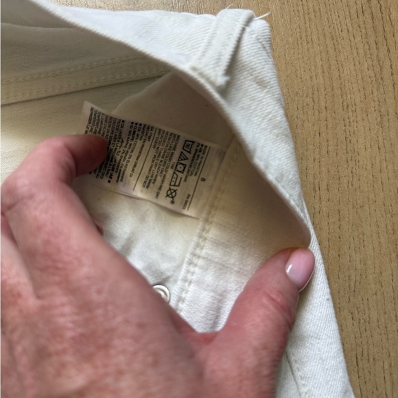 Old Navy Perfect Straight Jeans in White - Picture 4 of 5